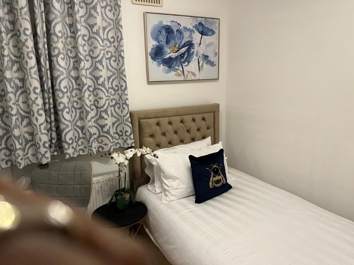 Tj Homes - Double Room With Single Bed - 3 Min To Tube Station - London Ruislip Exterior foto